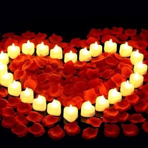 Romantic Red Rose Petals and LED Candle Set 2000 pedals and 24 heart shape light